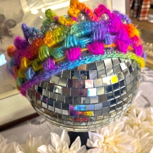 𝅺CROWN EAR WARMER AND FINGERLESS GLOVES SET - Picture 5 of 11